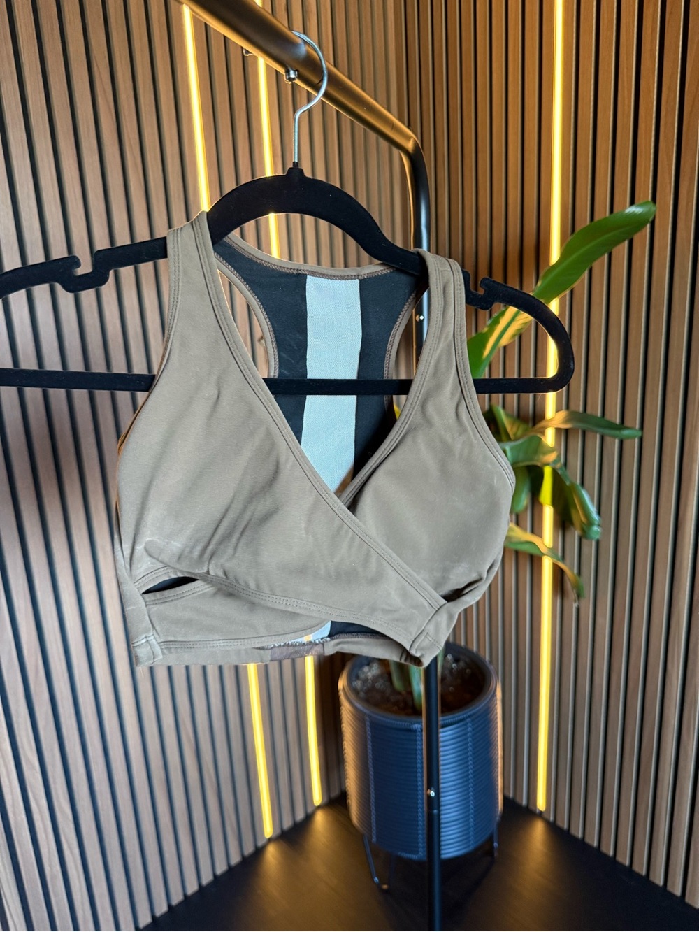 NVGTN Brown Crossover Front Racerback Sports Bra